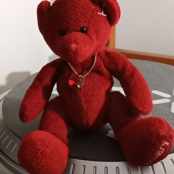 January zodiac garnet birthstone on adorable red teddy bear. - Picture 1 of 4